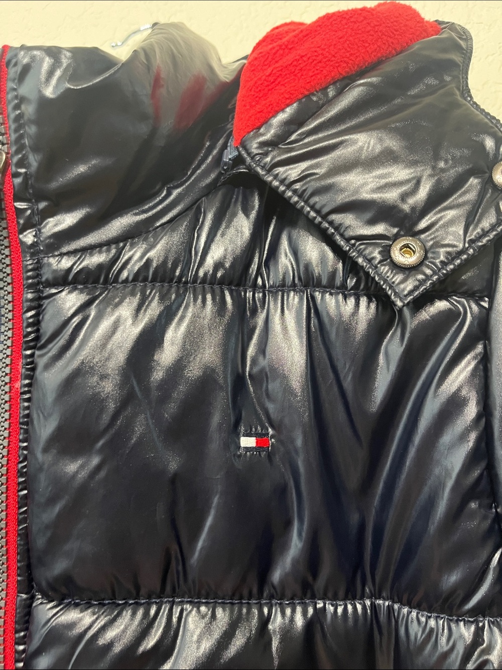 Tommy Hilfiger Youth Big Boy XL 18/20 Black Puffer with Red Hood Lining - Picture 4 of 13